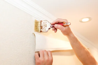 Pose de papier peint à Iverny — revêtements muraux et toiles de verre